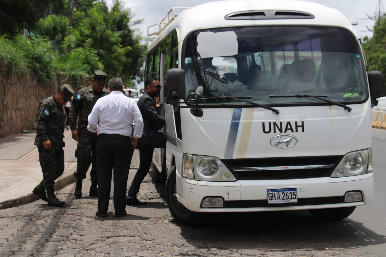 UNAH advierte que el transporte estudiantil gratuito podría suspenderse por falta de transferencias del Estado